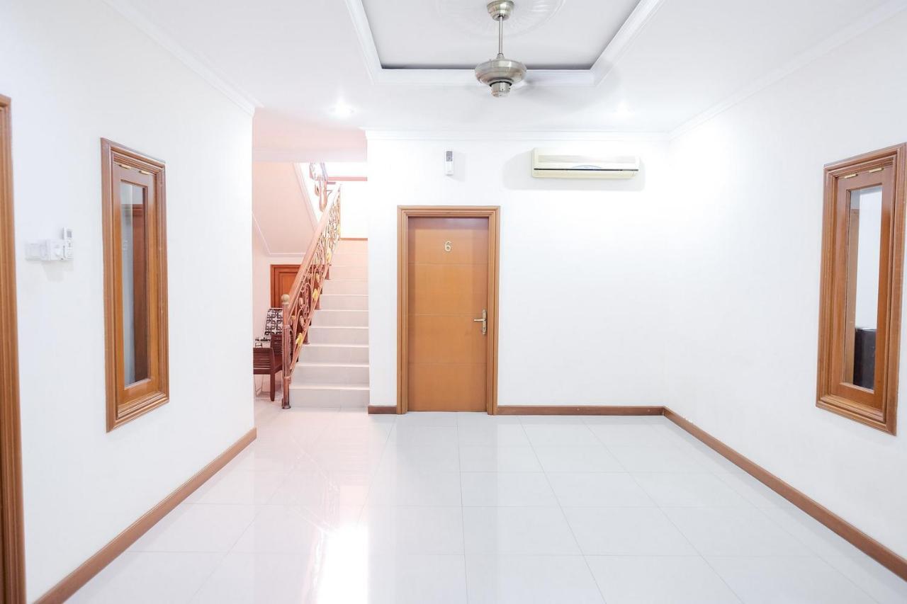 wisma delapan RedPartner Jakarta Bagian luar foto