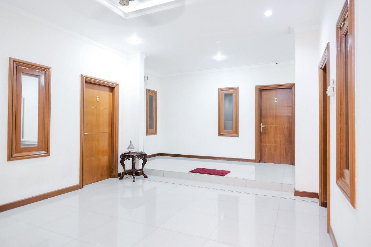 wisma delapan RedPartner Jakarta Bagian luar foto